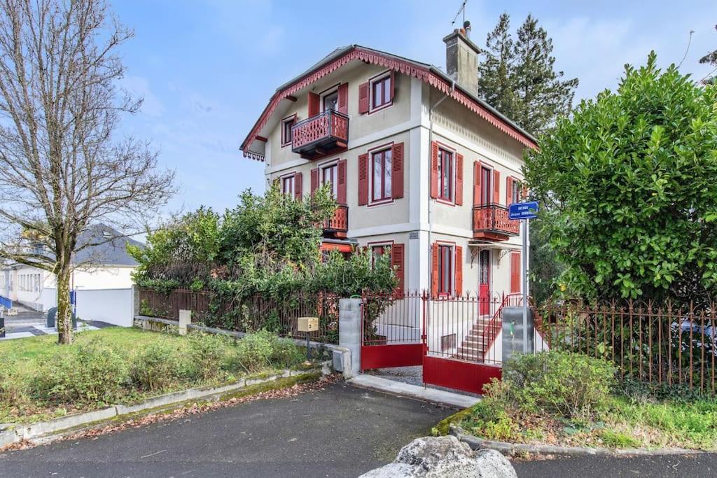 Refuge De L'Ours : T2 Equipe Avec Parking Et Wifi Apartamento Bagnères-de-Bigorre Exterior foto